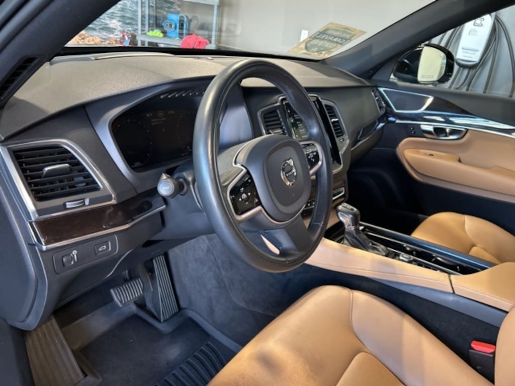 Certified 2019 Volvo XC90 T6 Momentum SUV