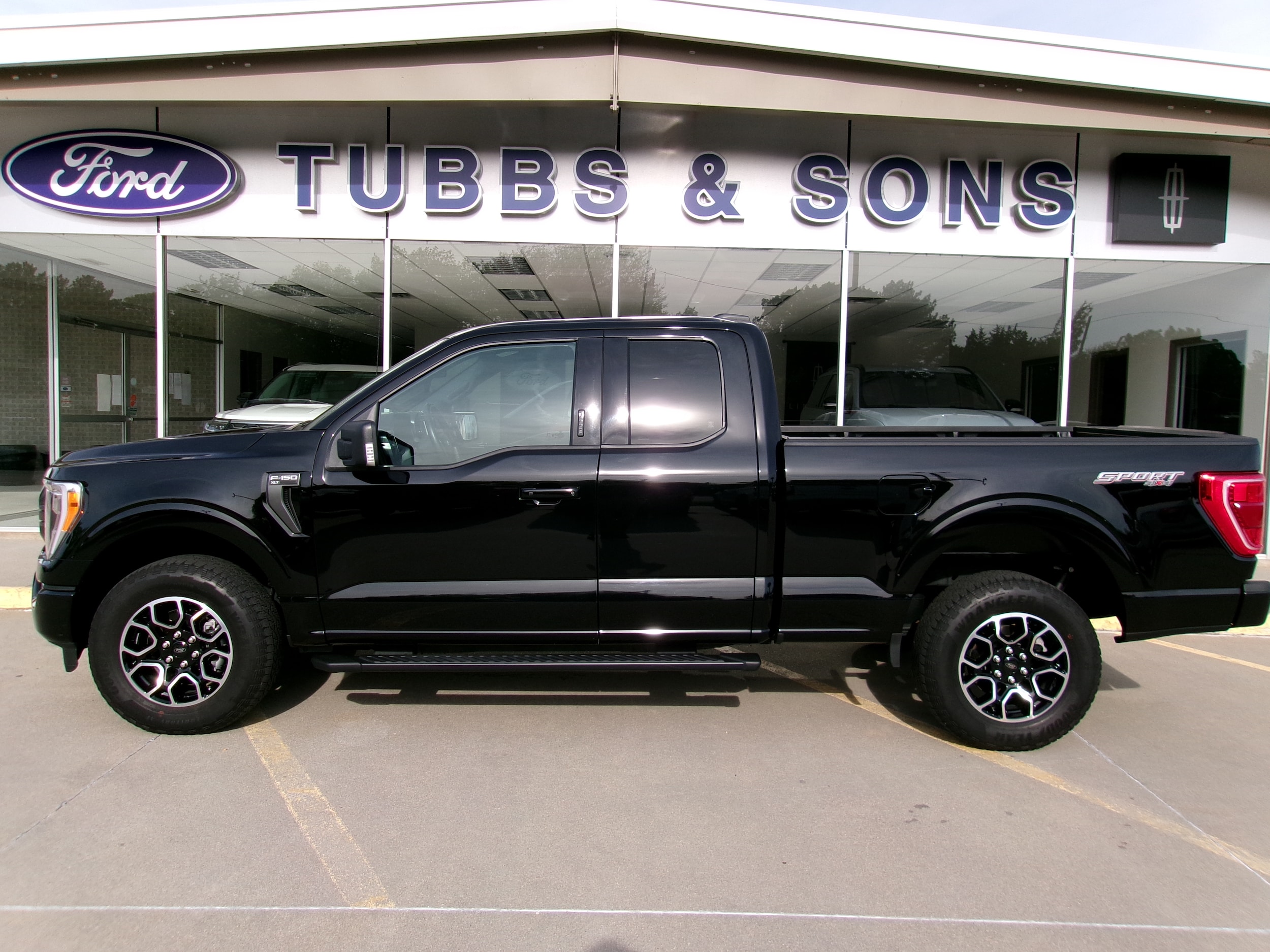 2022 Ford F-150 XLT 4x4 SuperCab 6-1/2 Box's photo