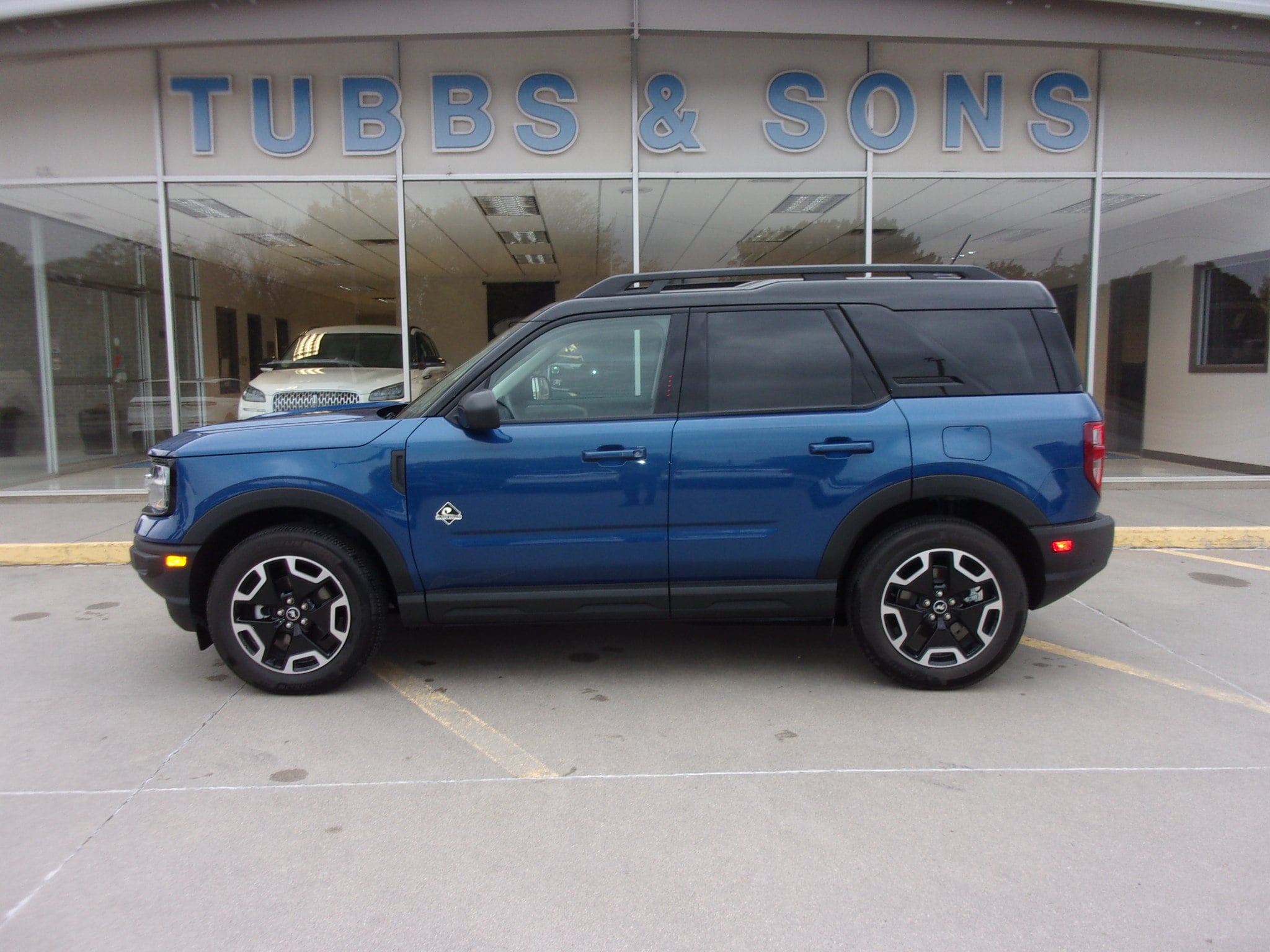 2023 Ford Bronco Sport Outer Banks's photo