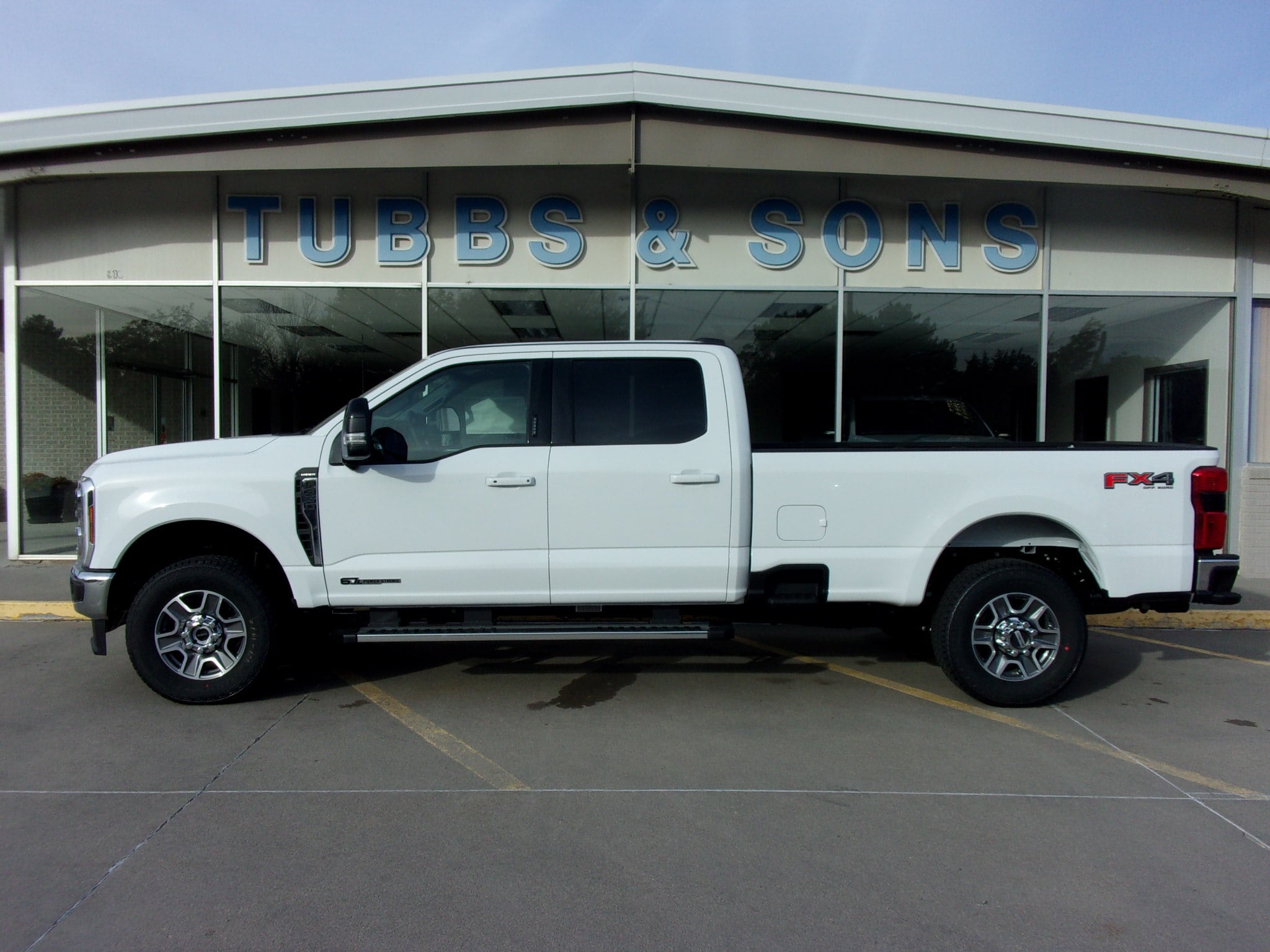 2026 Ford F-350 Super Duty Lariat's photo