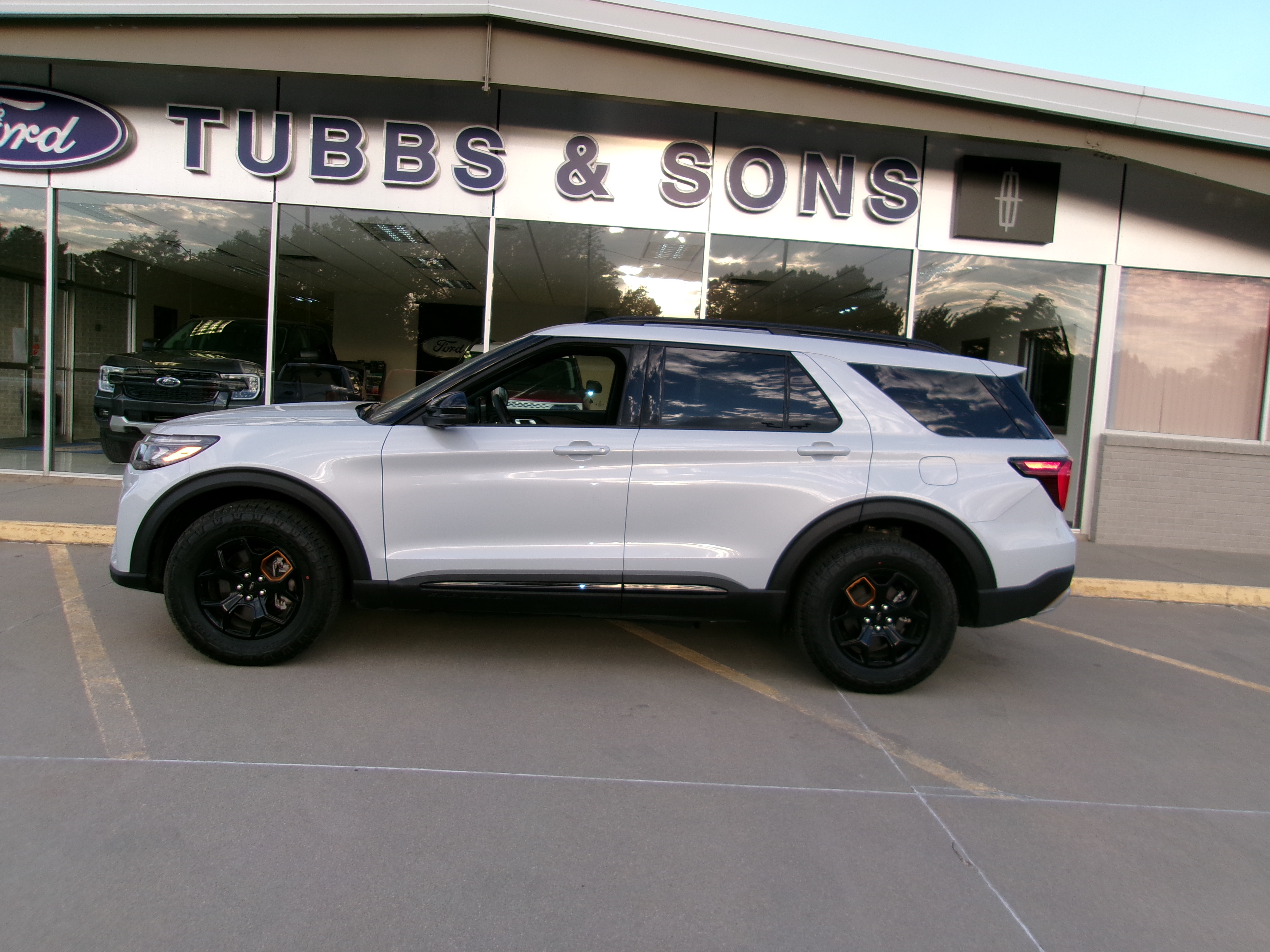  Ford Explorer