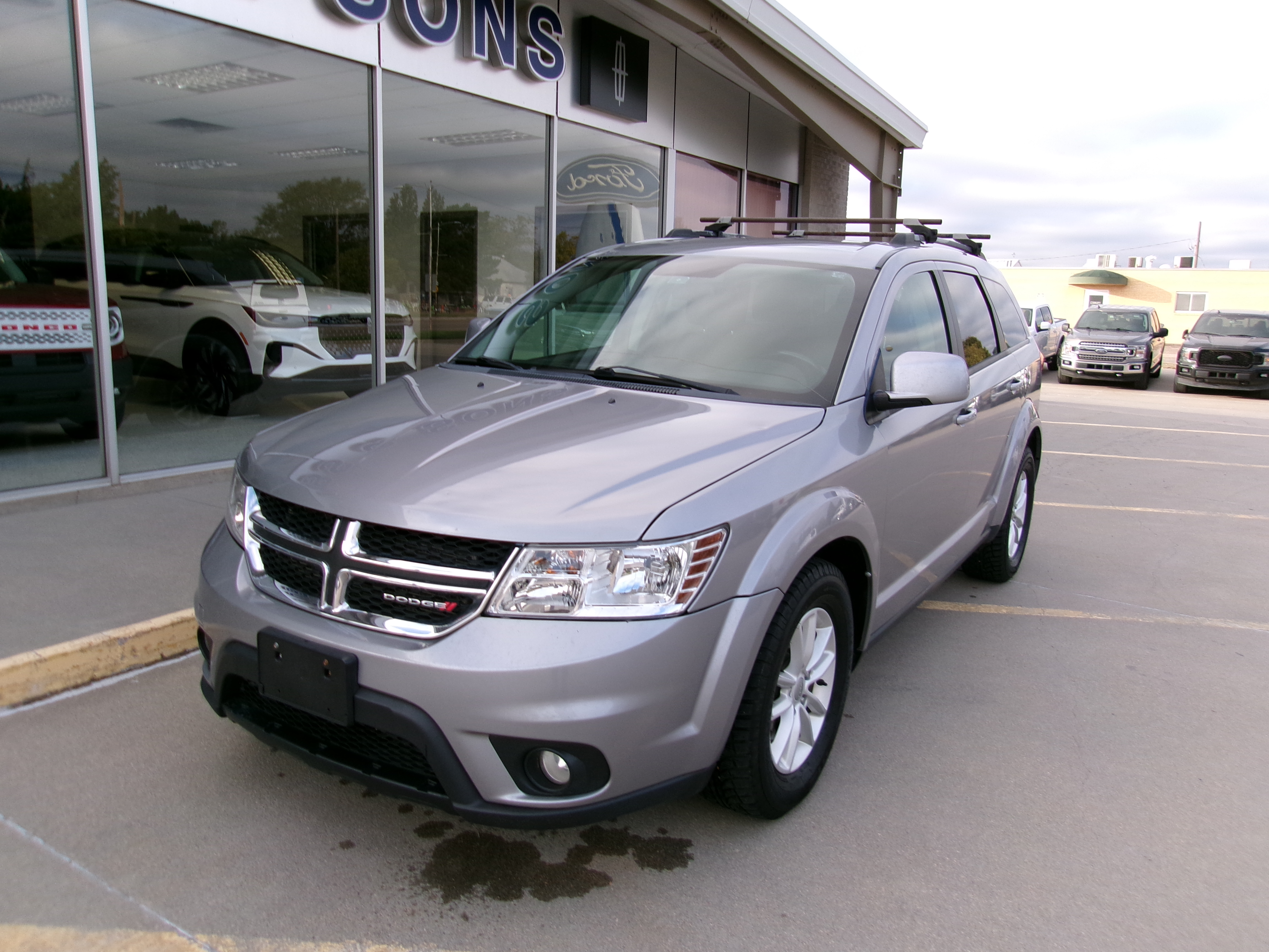 Used 2017 Dodge Journey SXT with VIN 3C4PDDBG3HT703787 for sale in Colby, KS