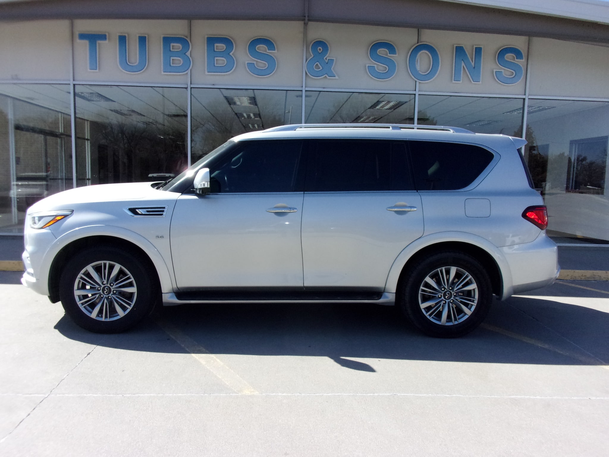2020 INFINITI QX80