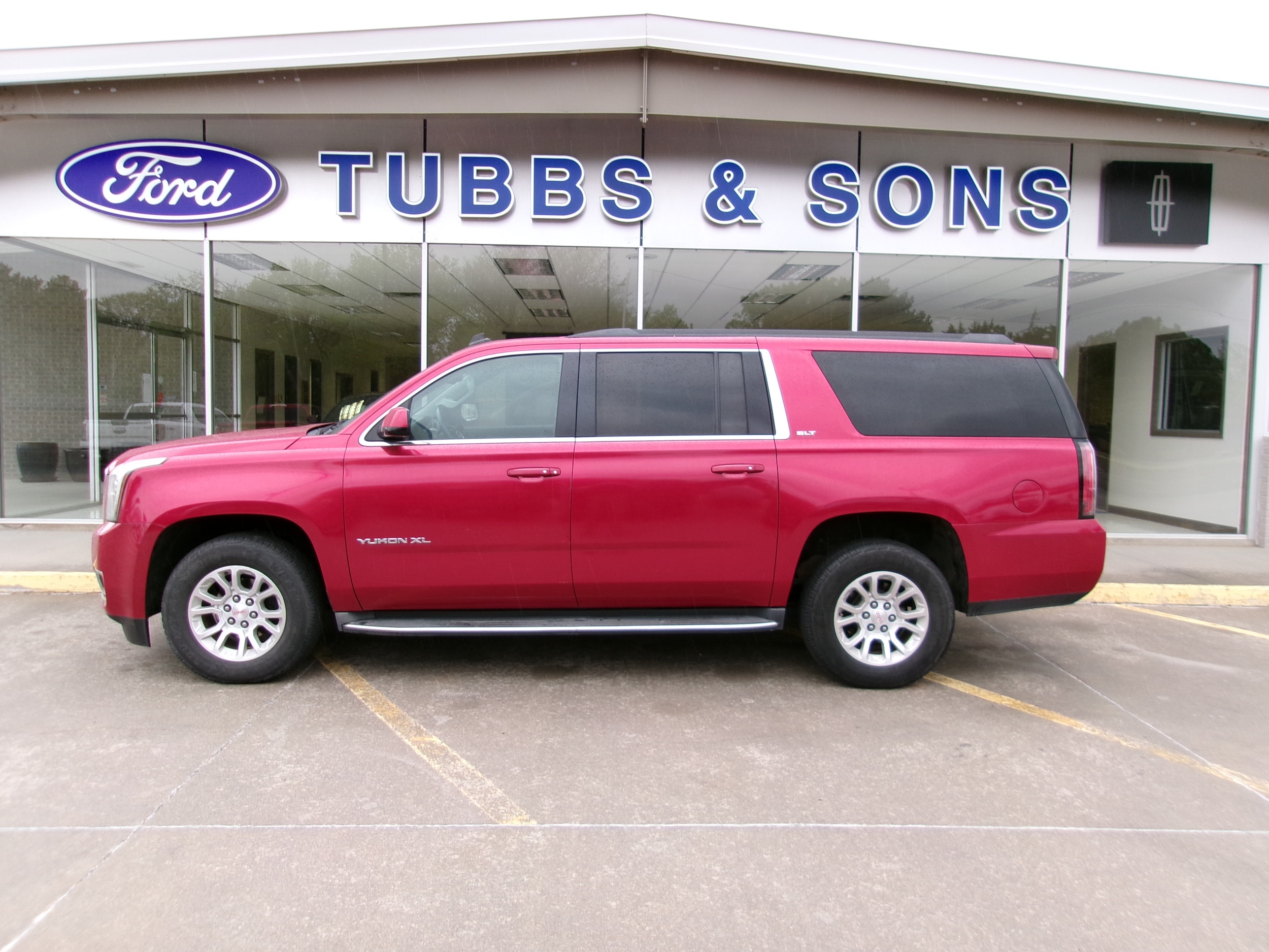 2015 GMC Yukon 4WD SLT's photo