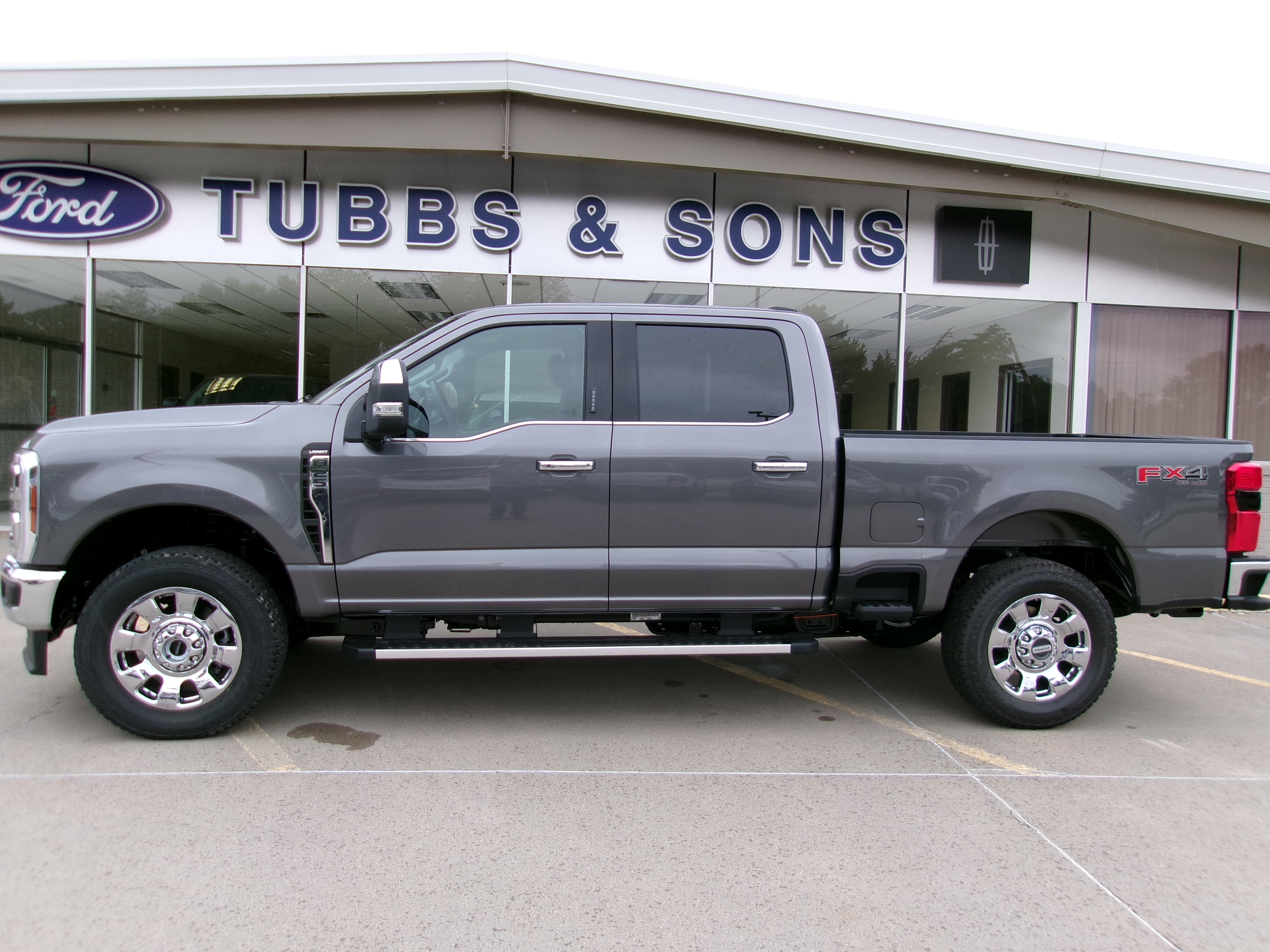 2027 Ford F-250 Lariat TRUCK
