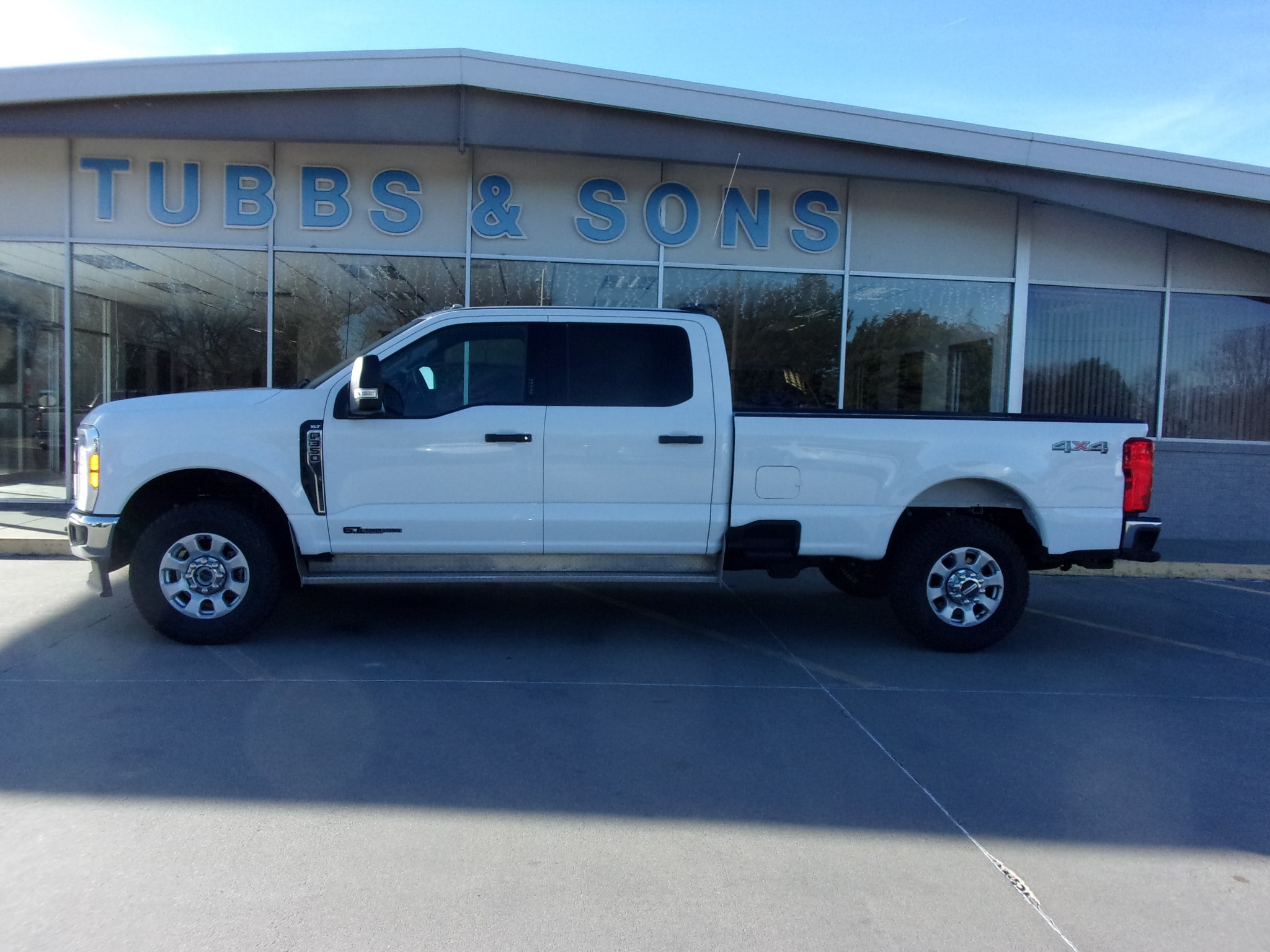 2023 Ford F-350 XLT 4x4 Crew Cab 8' Box SRW's photo