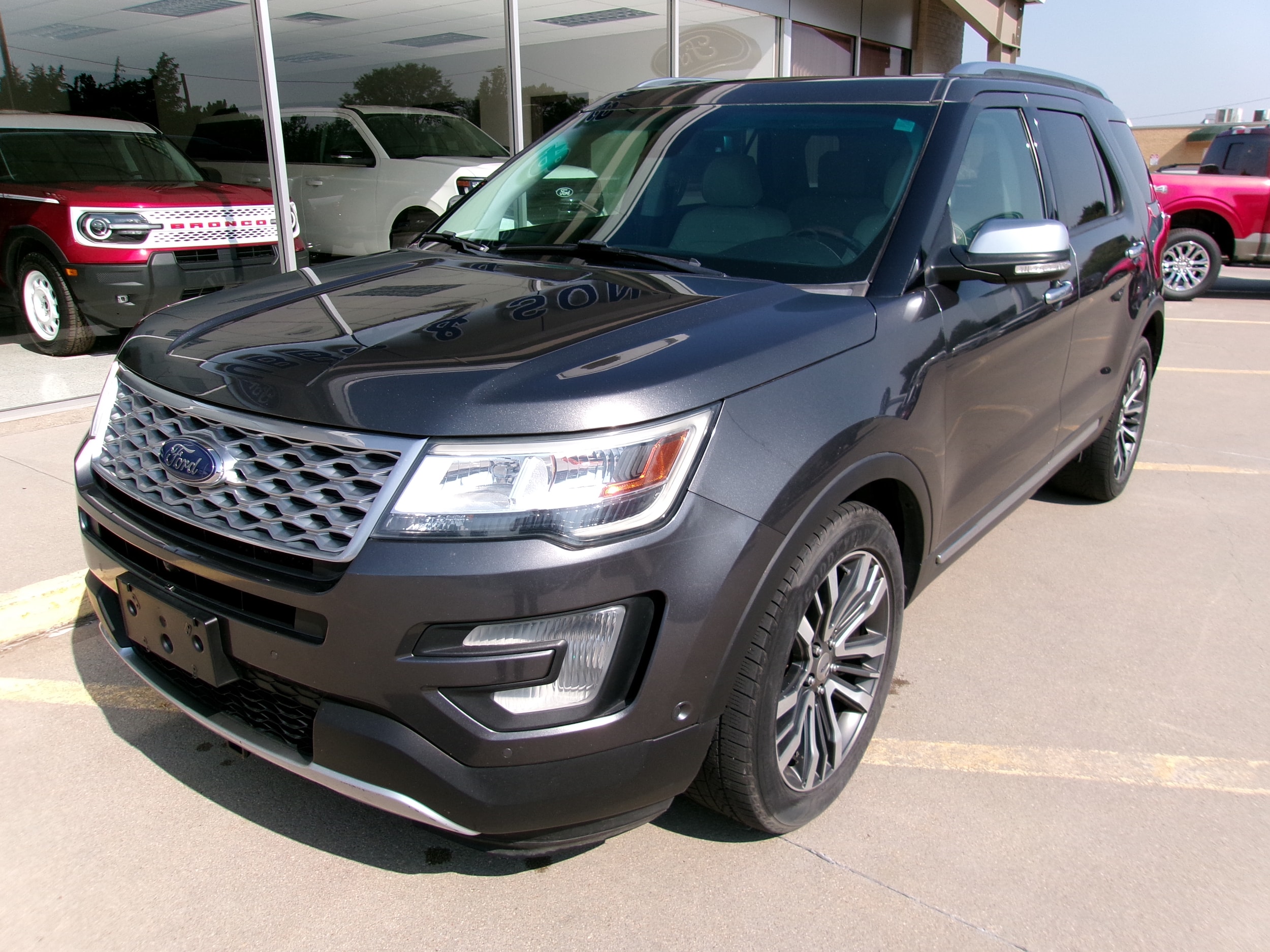 Used 2016 Ford Explorer Platinum with VIN 1FM5K8HTXGGA75900 for sale in Colby, KS