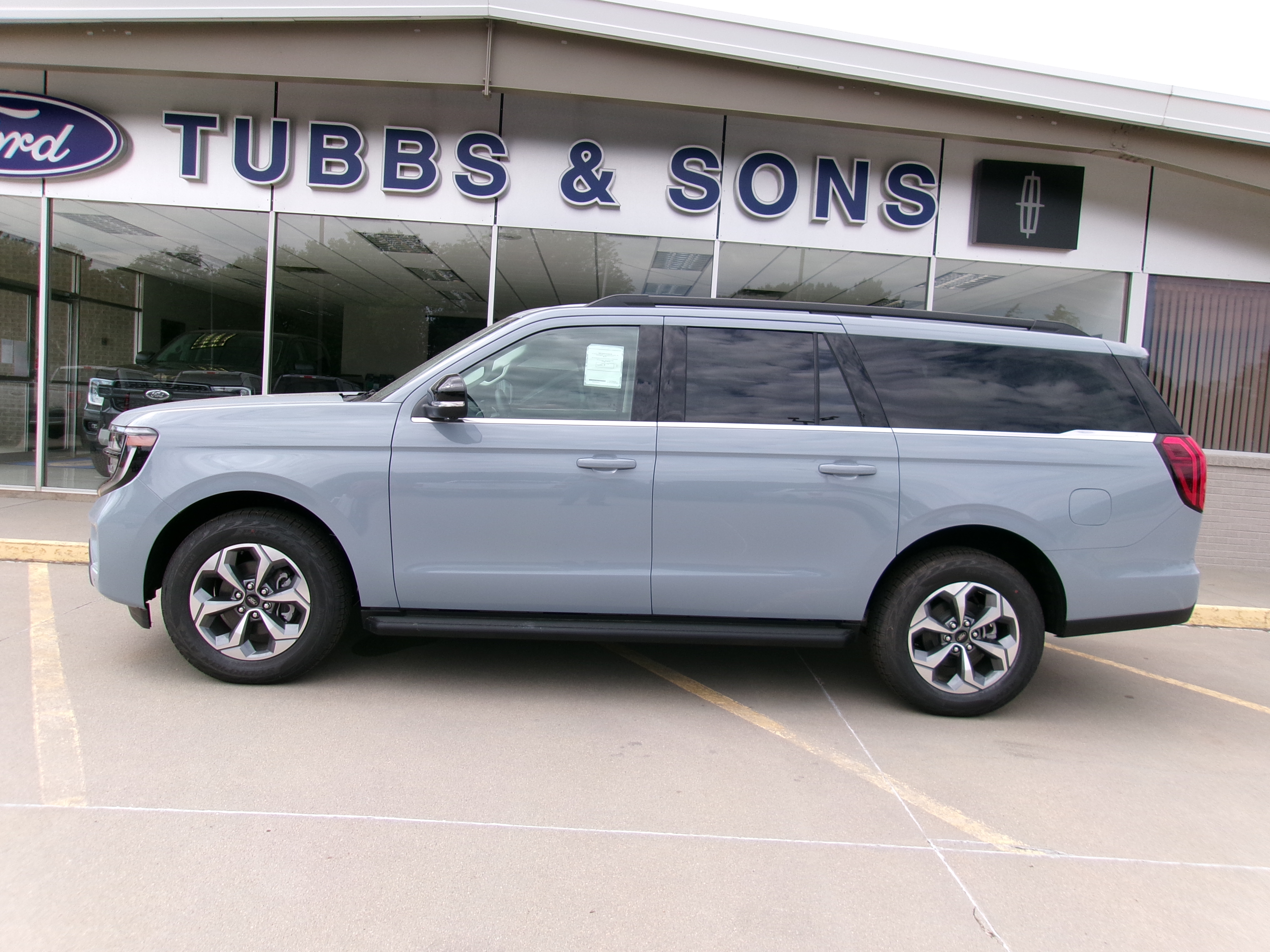  Ford Expedition Max