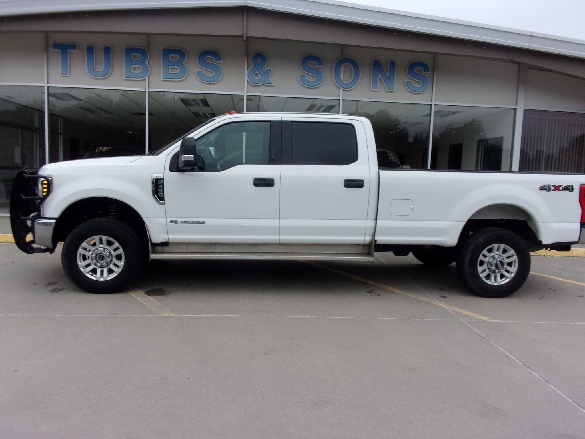 2018 Ford F-350 Super Duty XLT's photo