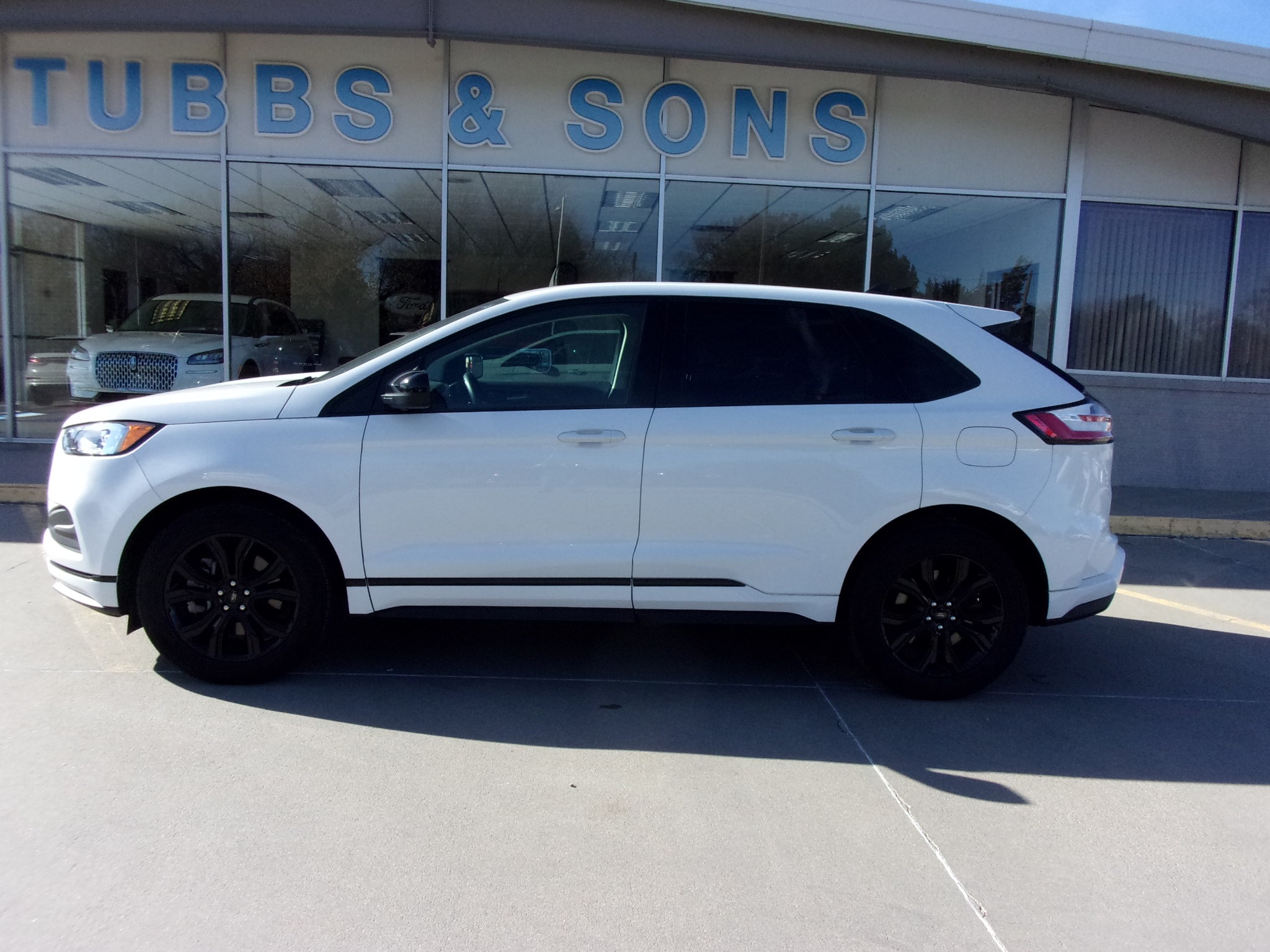 2023 Ford Edge SE