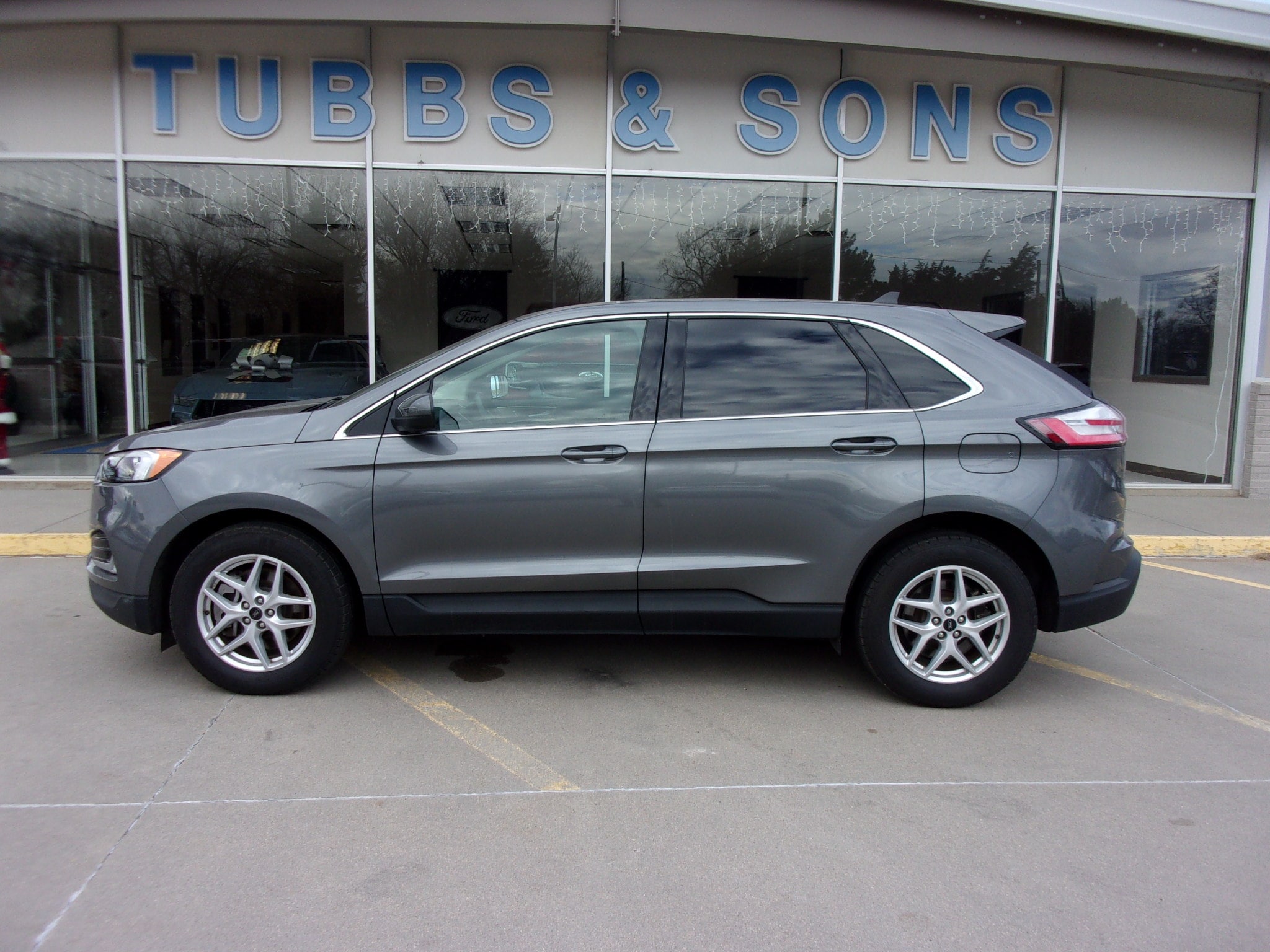 2024 Ford Edge SEL's photo