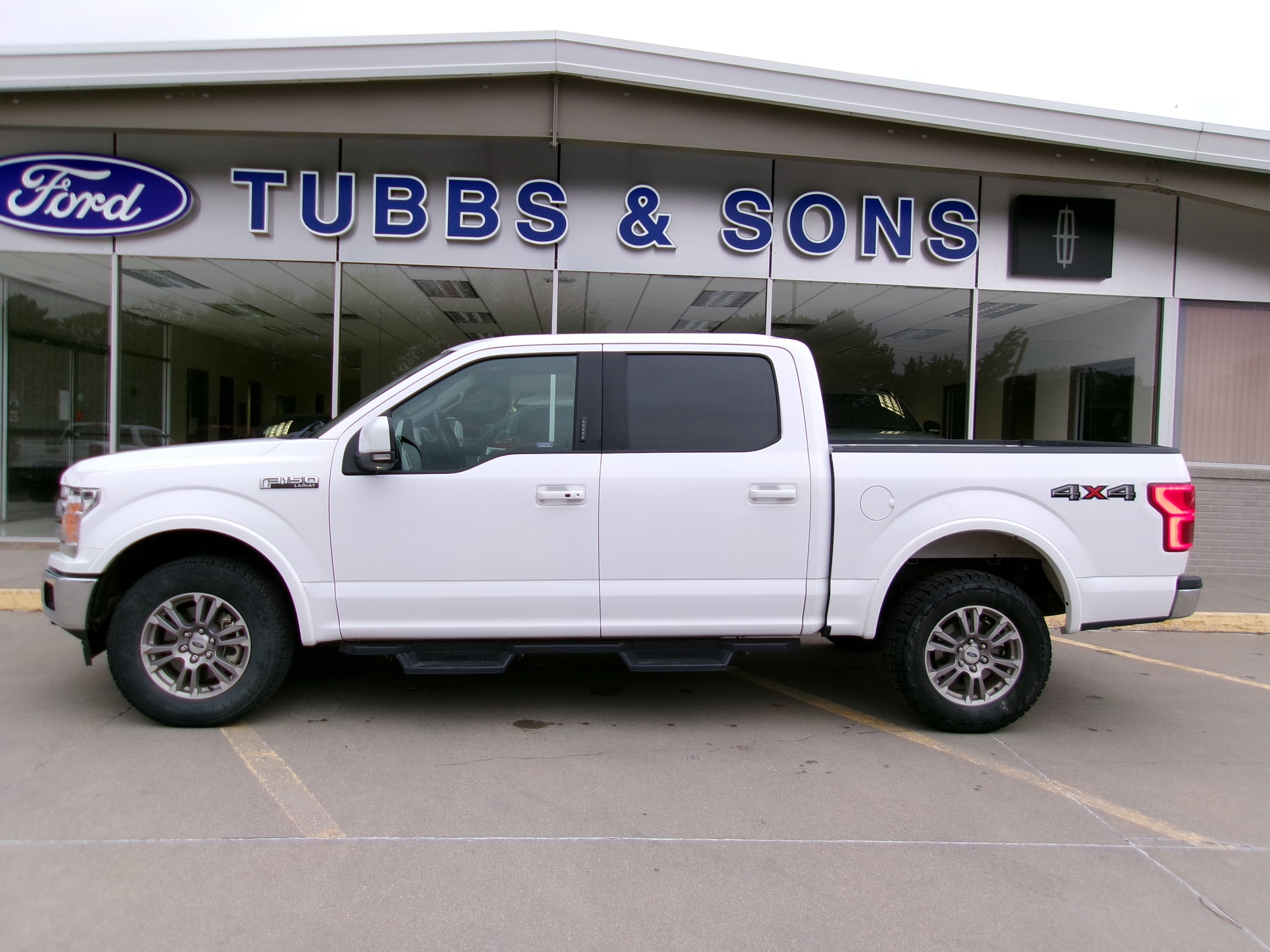 2020 Ford F-150 Lariat 4x4 SuperCrew 5-1/2 Box's photo