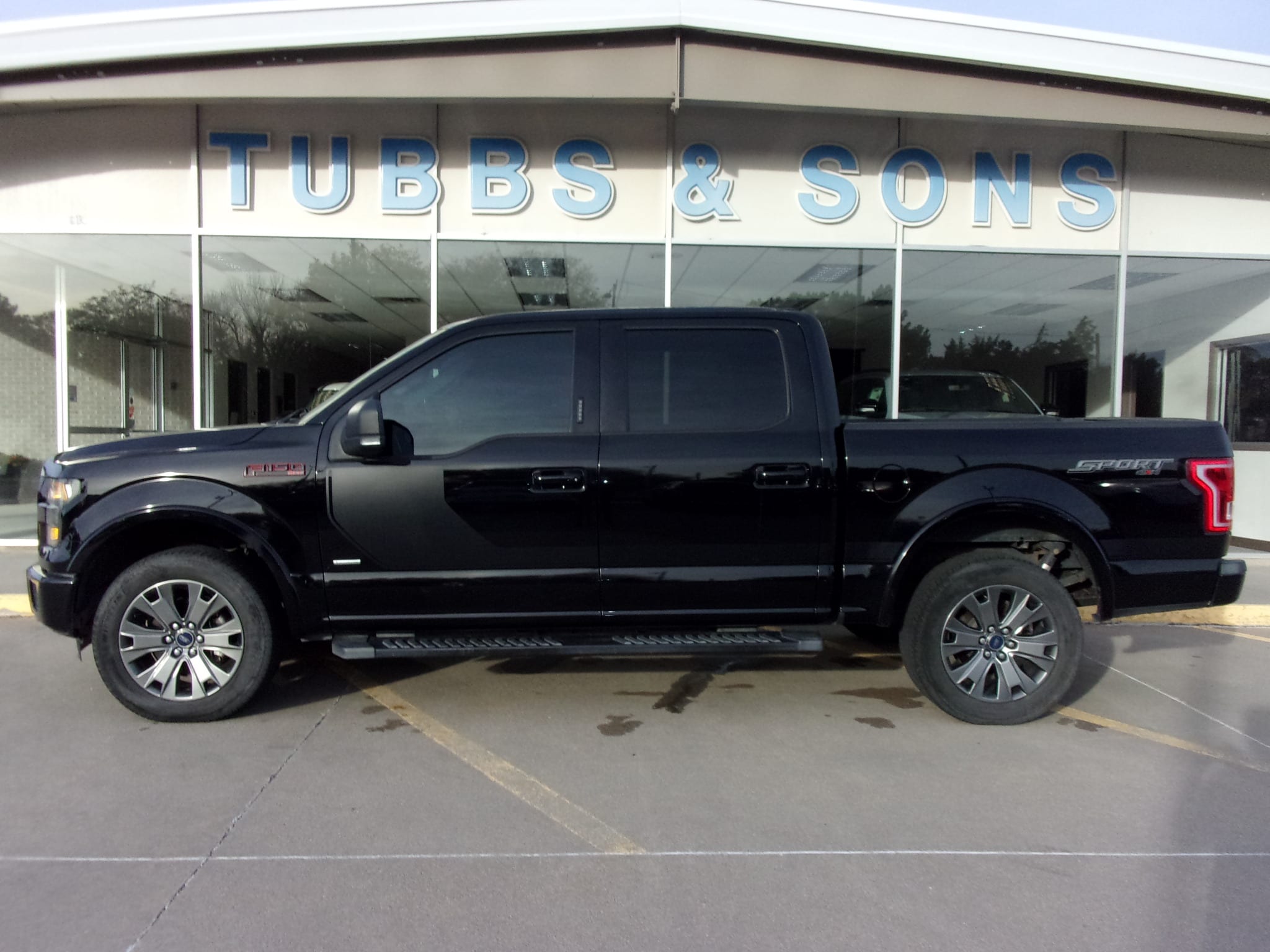 2016 Ford F-150 XLT's photo