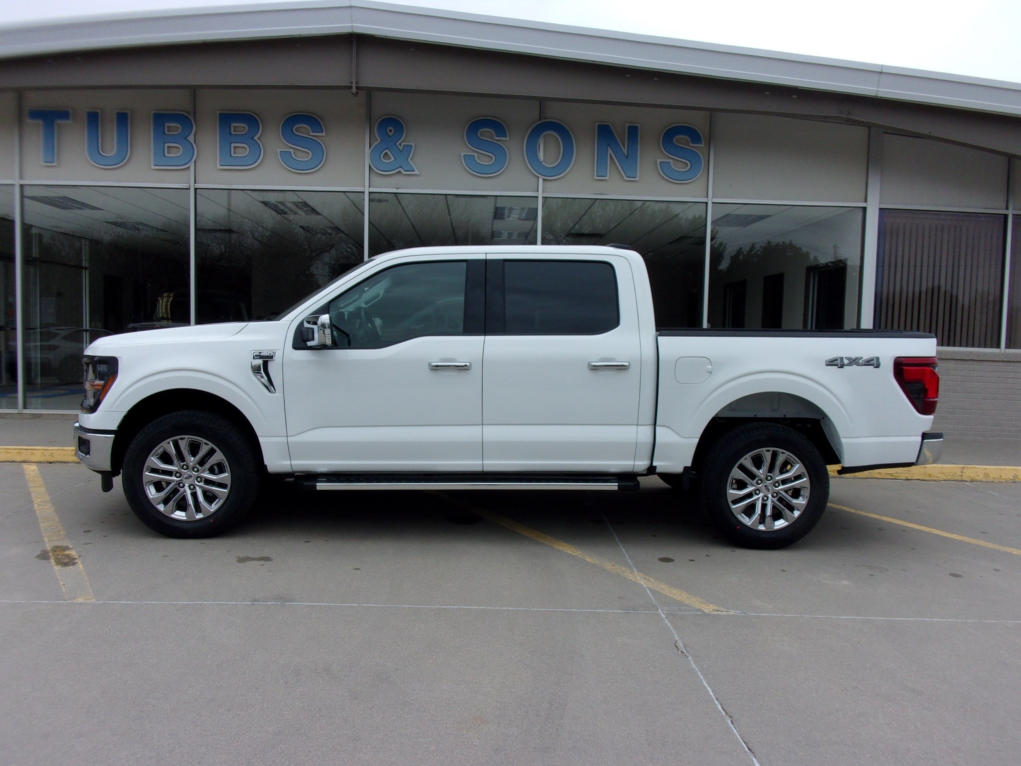 2025 Ford F-150 XLT's photo