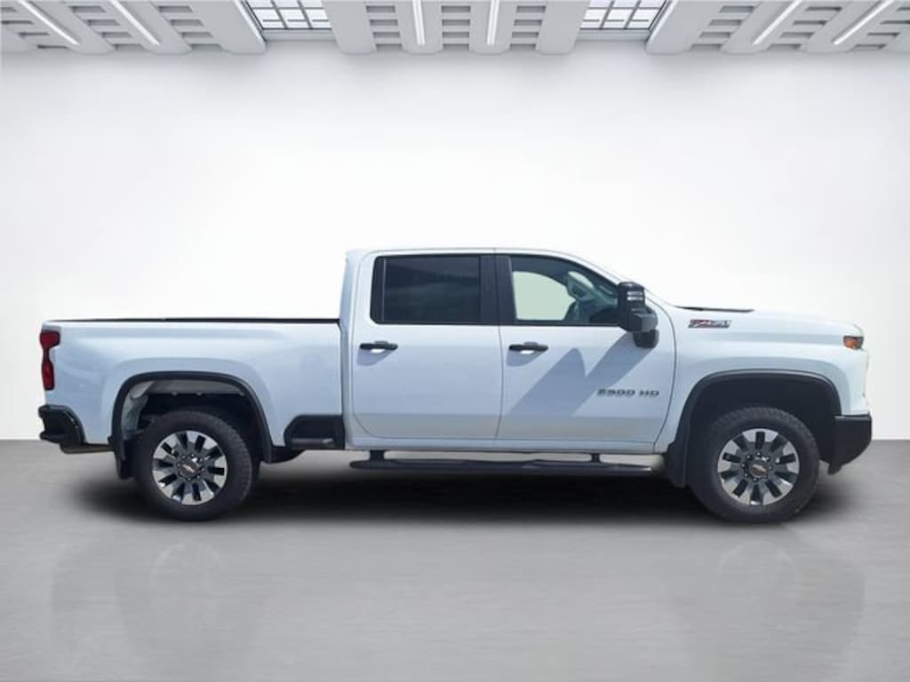 Used 2025 Chevrolet Silverado 2500 HD Custom Truck