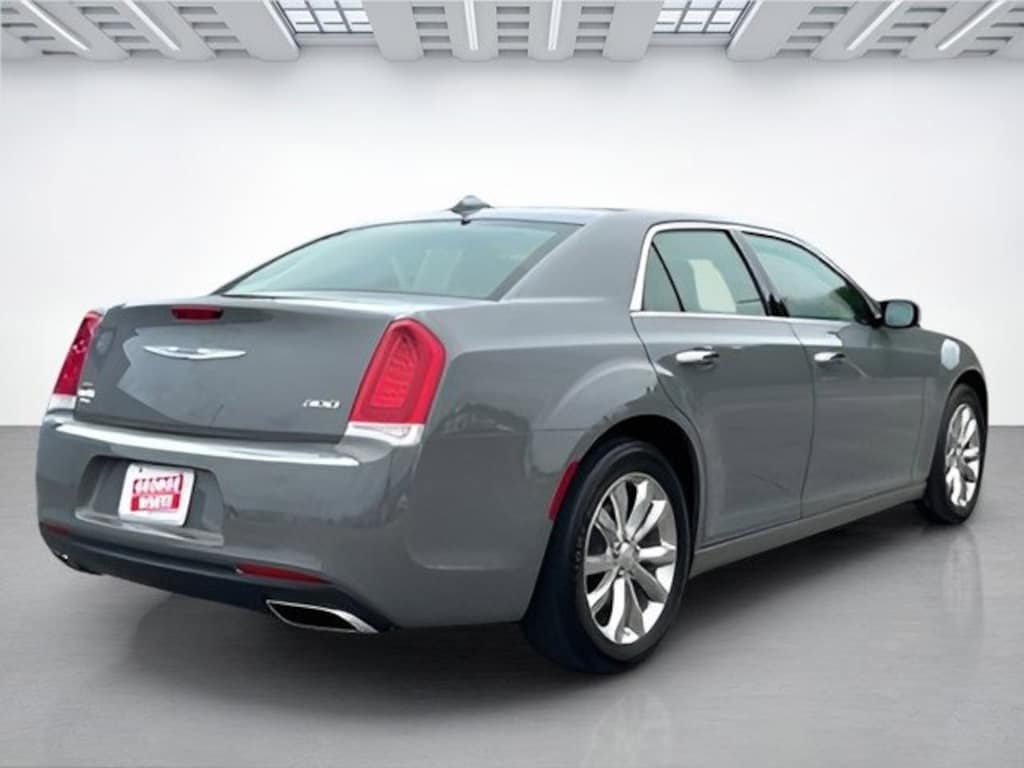 Used 2019 Chrysler 300 Limited