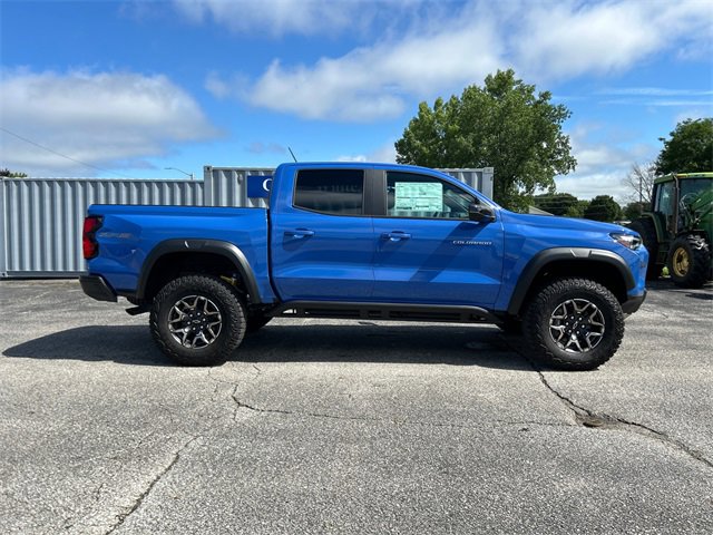 2025 Chevrolet Colorado ZR2 photo 3