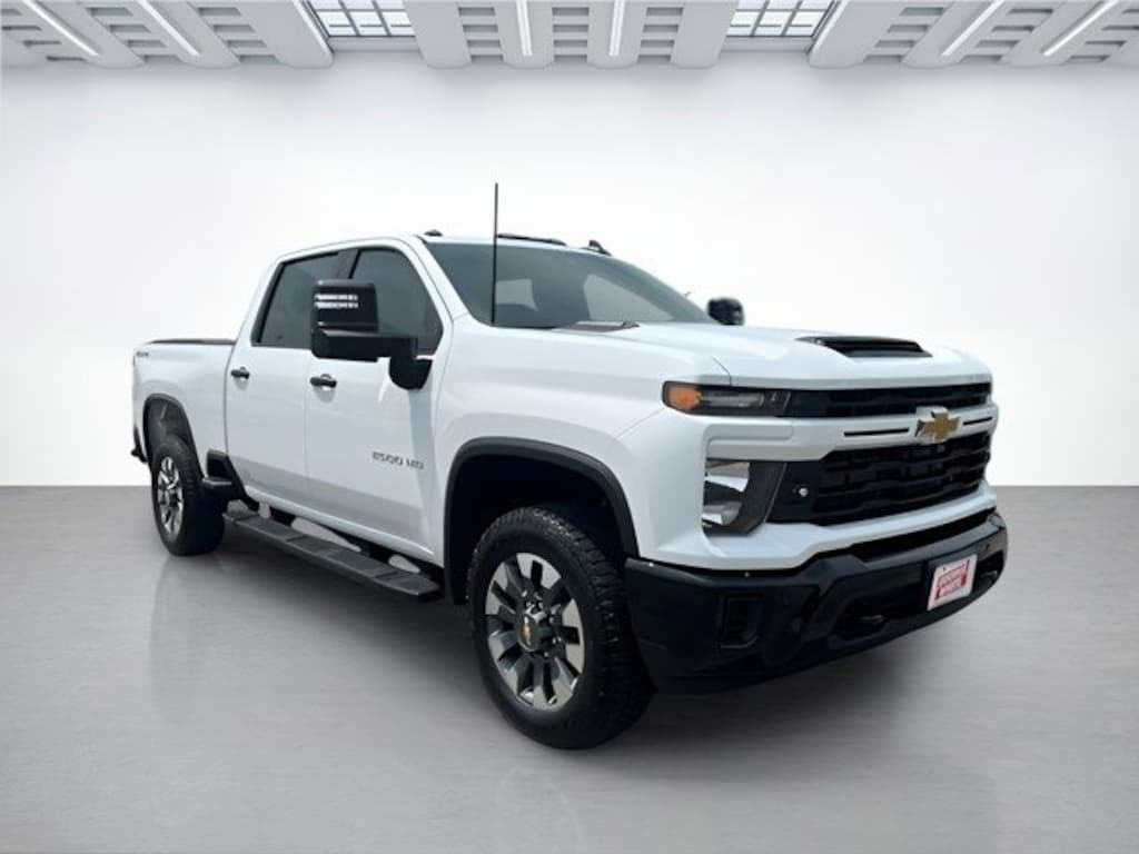 Used 2025 Chevrolet Silverado 2500 HD Custom Truck