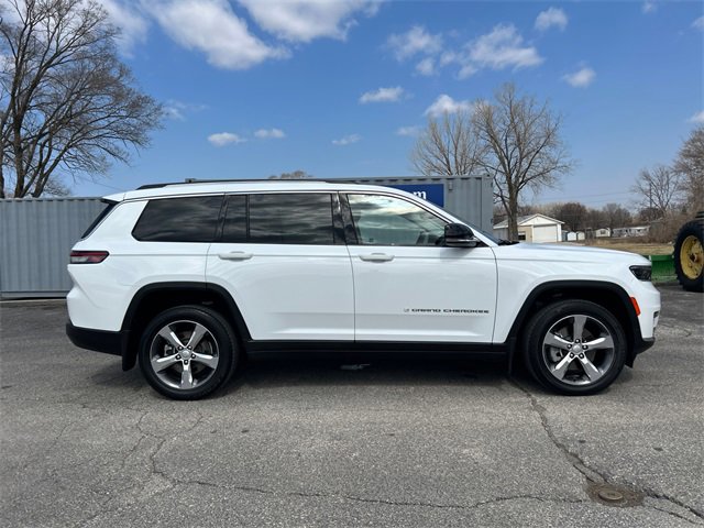 2021 Jeep Grand Cherokee L photo 3
