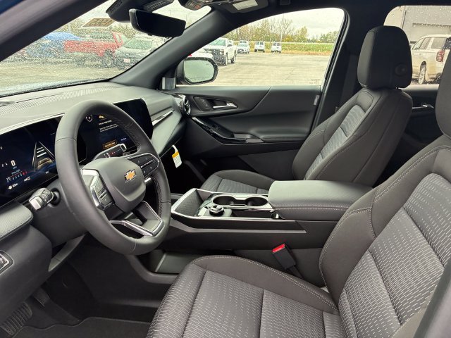 2027 Chevrolet Equinox LT - Photo 12