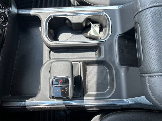 2025 Chevrolet Silverado 1500 LTZ - Photo 28