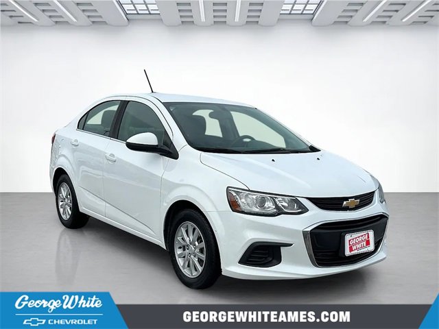 2020 Chevrolet Sonic LT's photo