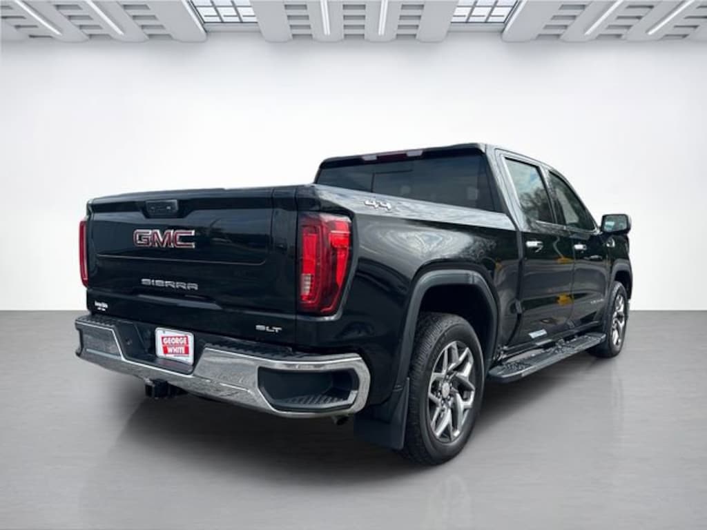 Used 2022 GMC Sierra 1500 SLT Truck