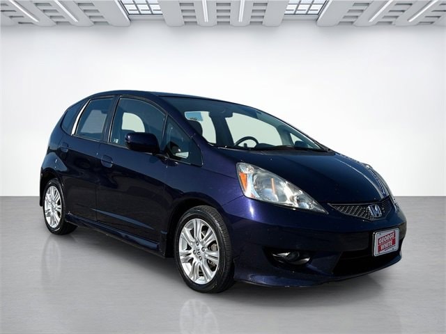 Used 2010 Honda Fit Sport with VIN JHMGE8H49AC014550 for sale in Ames, IA