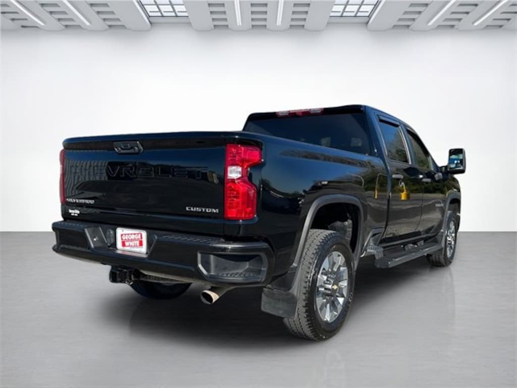 Used 2024 Chevrolet Silverado 2500 HD Custom Truck