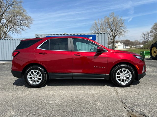2023 Chevrolet Equinox LT photo 3