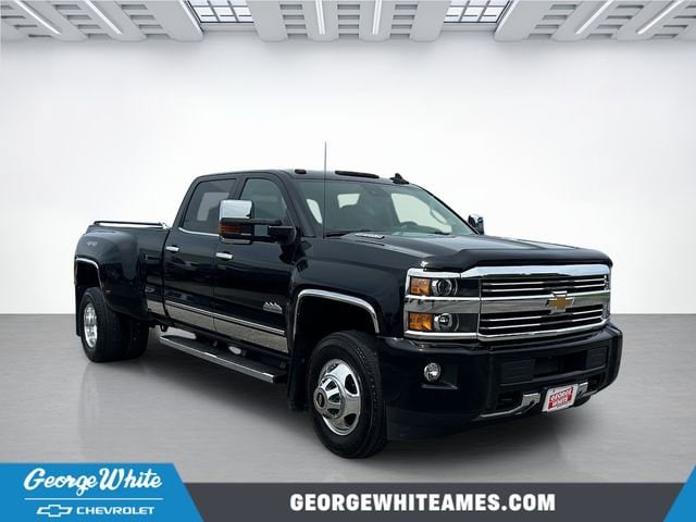 2016 Chevrolet Silverado HD High Country 4WD Crew Cab Long Box DRW's photo