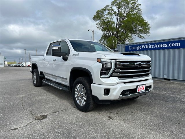 2025 Chevrolet Silverado 2500HD High Country photo 2