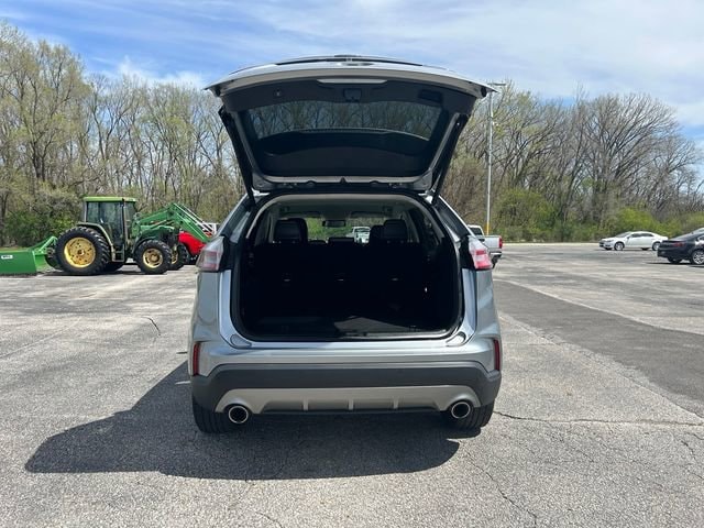 2024 Ford Edge Titanium - Photo 17