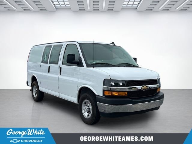 2024 Chevrolet Express 2500 Work Van HD's photo