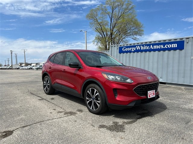 Used 2021 Ford Escape SE with VIN 1FMCU9BZ1MUB15198 for sale in Ames, IA