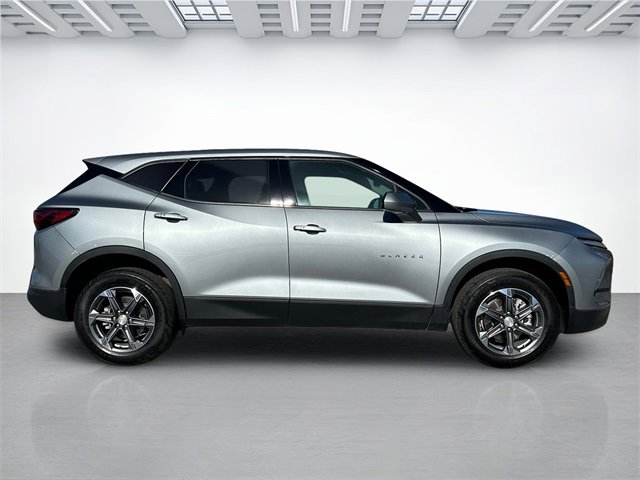2025 Chevrolet Blazer 2LT photo 3