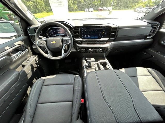 2025 Chevrolet Silverado 1500 LTZ - Photo 13