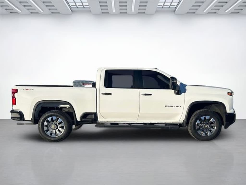 Used 2025 Chevrolet Silverado 2500 HD Custom Truck