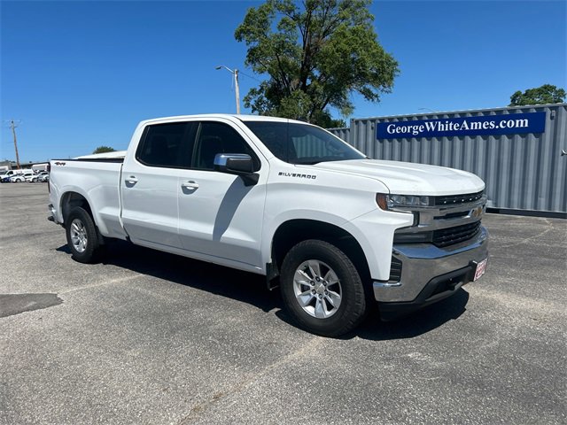 Used 2021 Chevrolet Silverado 1500 LT with VIN 1GCUYDEDXMZ192820 for sale in Ames, IA