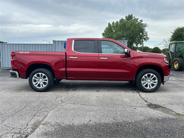 2025 Chevrolet Silverado 1500 LTZ photo 3