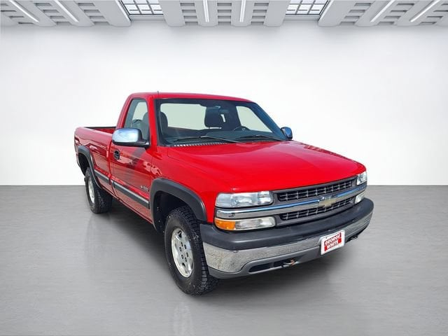 Used 2002 Chevrolet Silverado 1500 LS with VIN 1GCEK14T22Z322440 for sale in Ames, IA