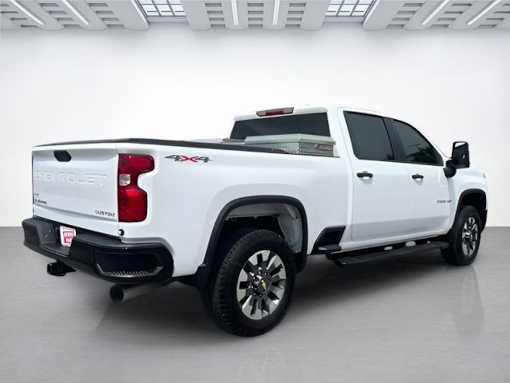 Used 2025 Chevrolet Silverado 2500 HD Custom Truck