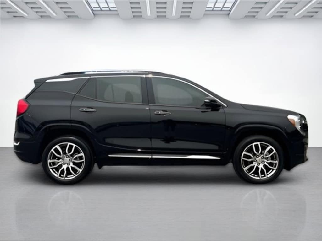 Used 2023 GMC Terrain Denali SUV