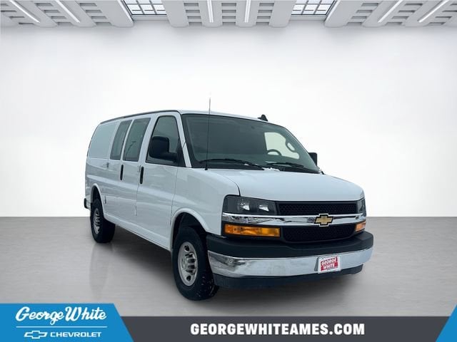 2024 Chevrolet Express 2500 Work Van HD's photo