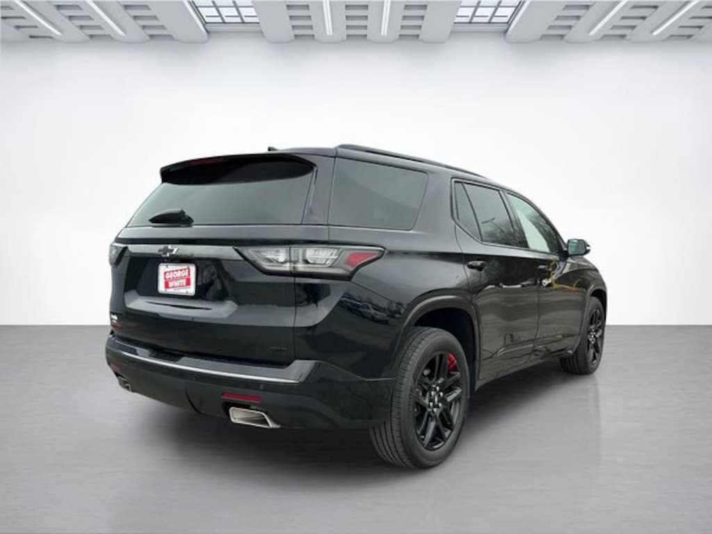 Used 2021 Chevrolet Traverse Premier SUV
