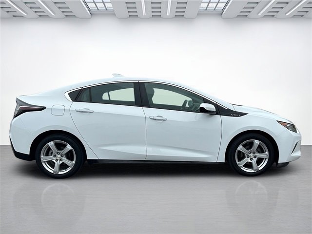 2018 Chevrolet Volt LT photo 3