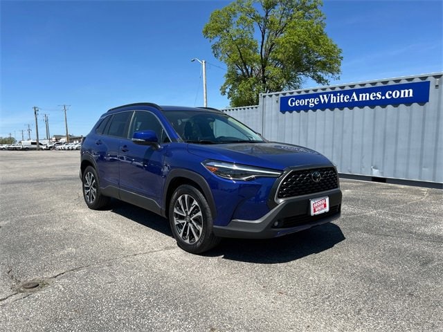 Used 2024 Toyota Corolla Cross XLE with VIN 7MUDAABGXRV096928 for sale in Ames, IA