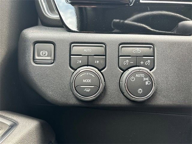 2025 Chevrolet Silverado 1500 LT - Photo 21