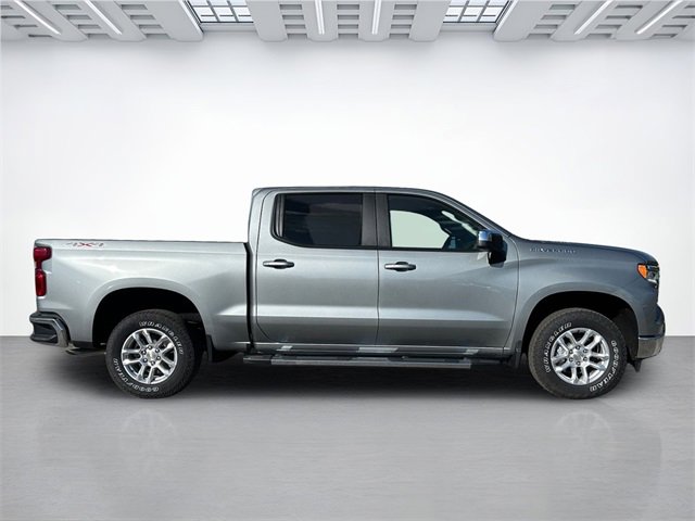 2026 Chevrolet Silverado 1500 LT photo 3
