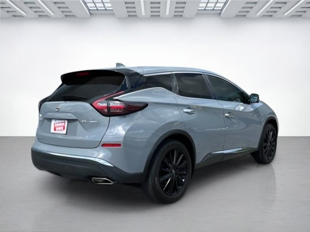 Used 2023 Nissan Murano SL